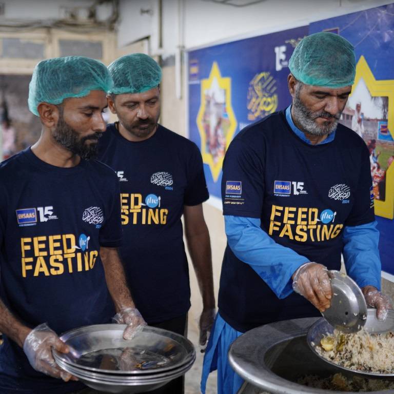 Breaking Fast Together: How Your Charity Helps Provide Iftar for the Needy